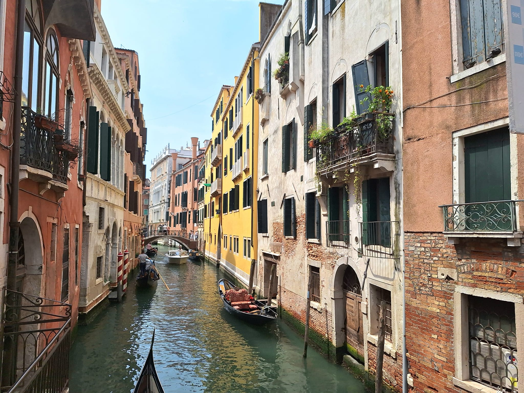 No photo description available.