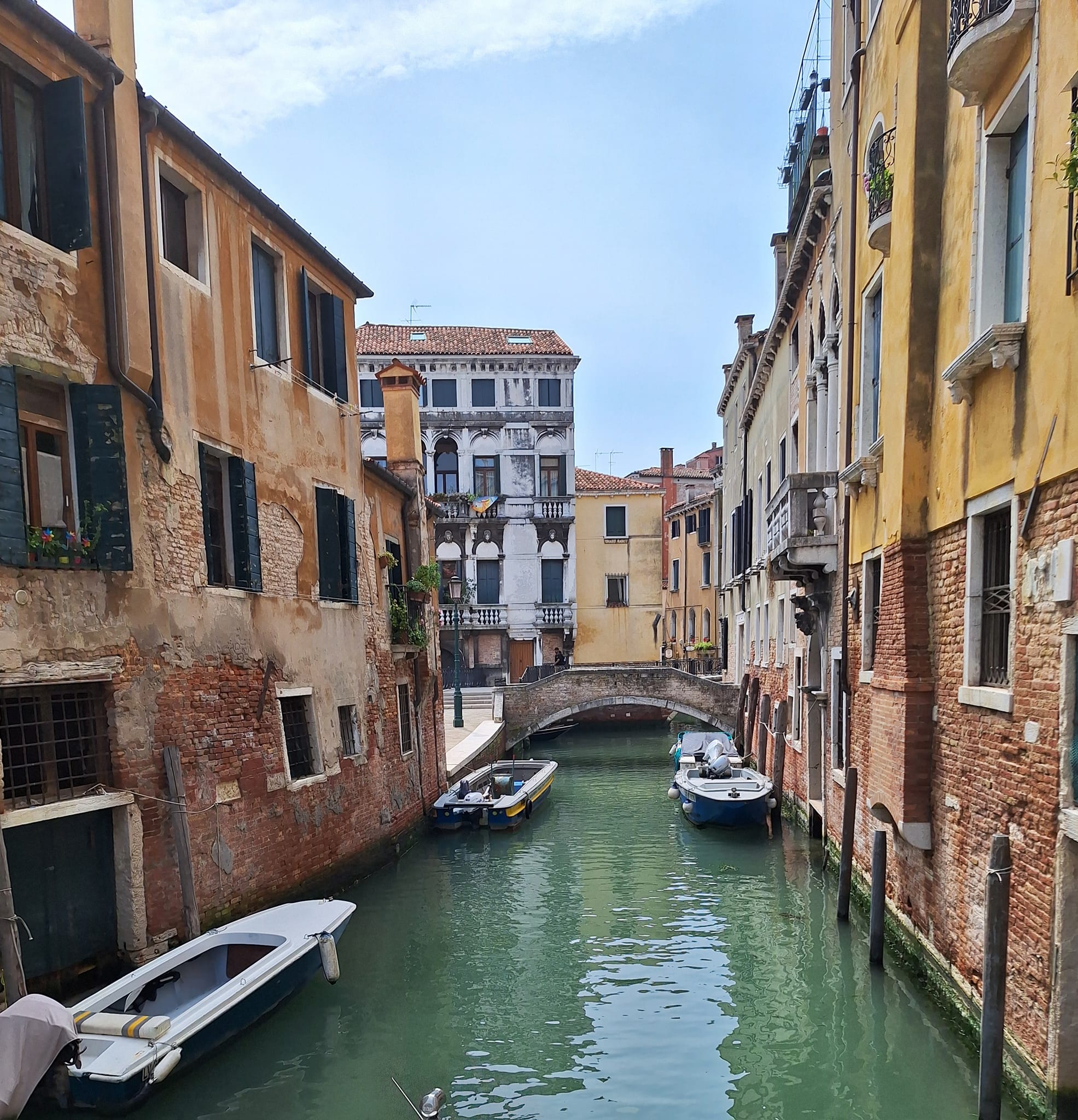 No photo description available.