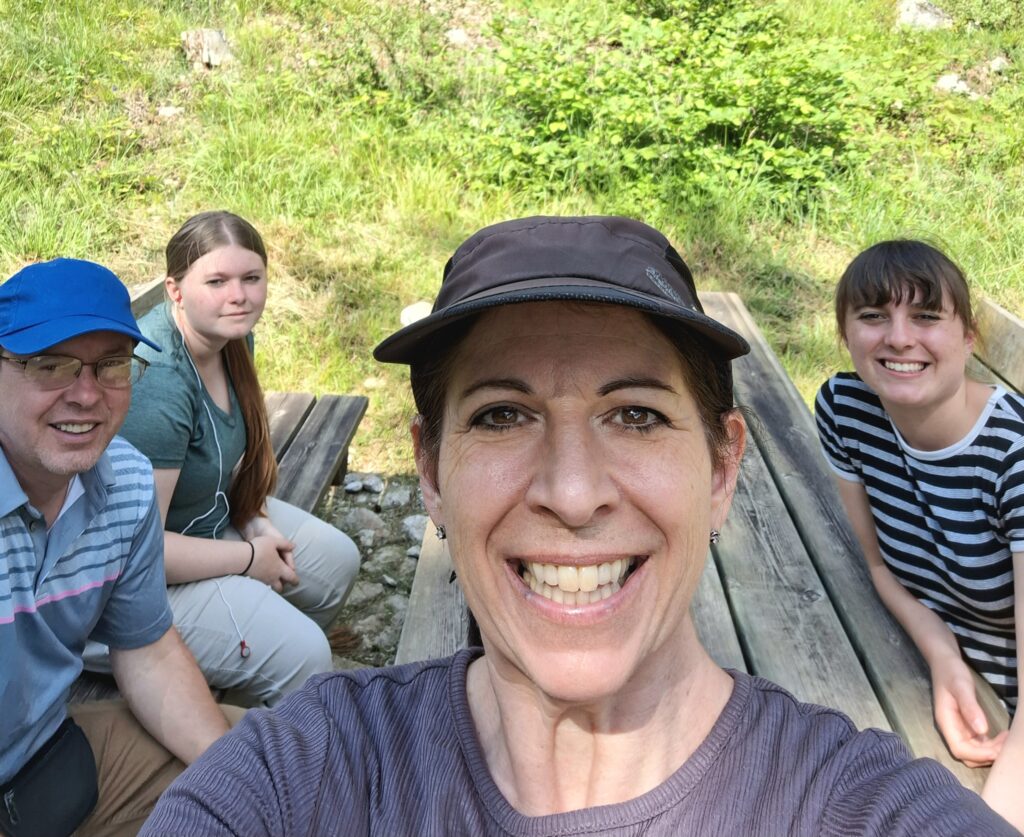 This image has an empty alt attribute; its file name is 20240616_173534-1024x837.jpg